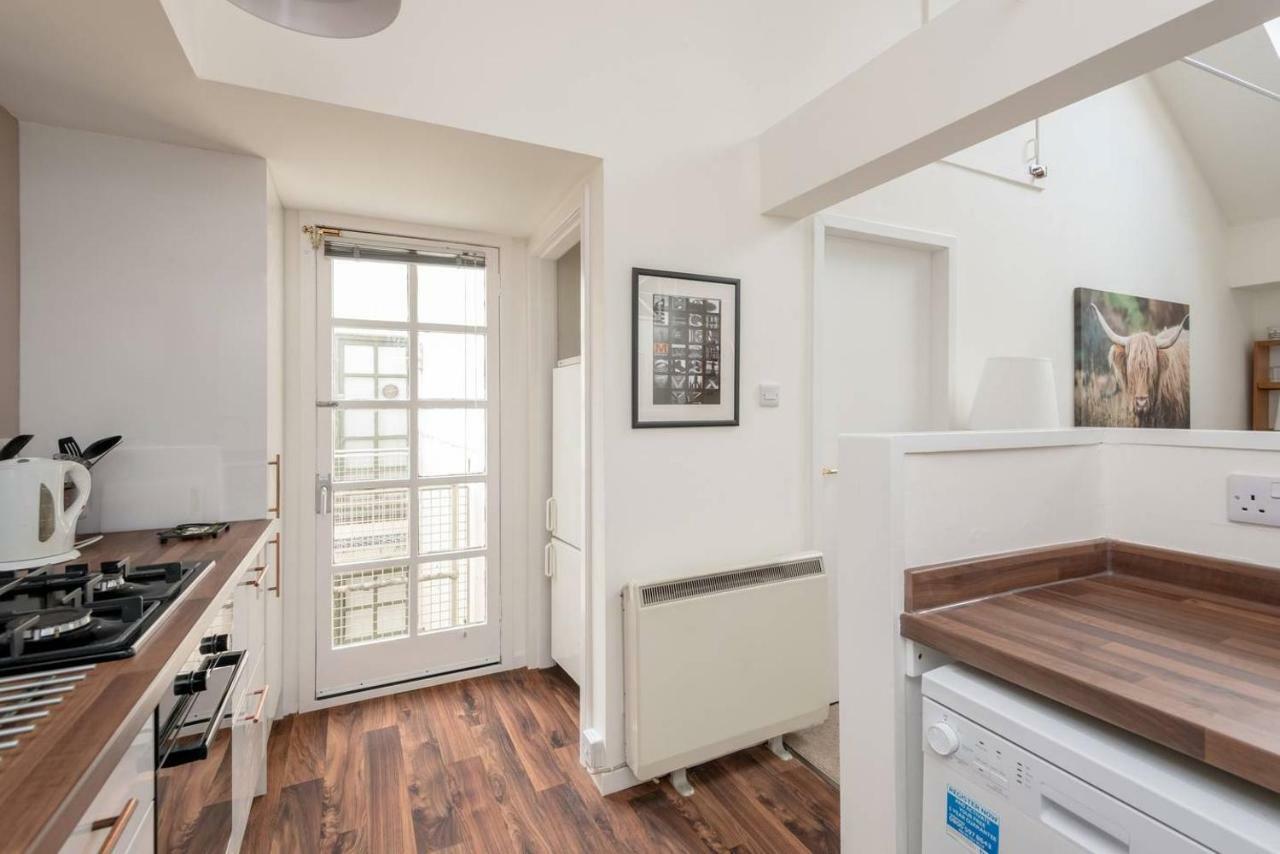 Appartamento Joivy Loft At The Brewery With Free Parking Edimburgo Esterno foto