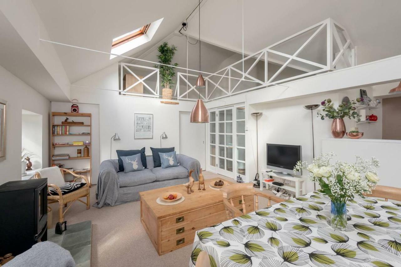 Appartamento Joivy Loft At The Brewery With Free Parking Edimburgo Esterno foto