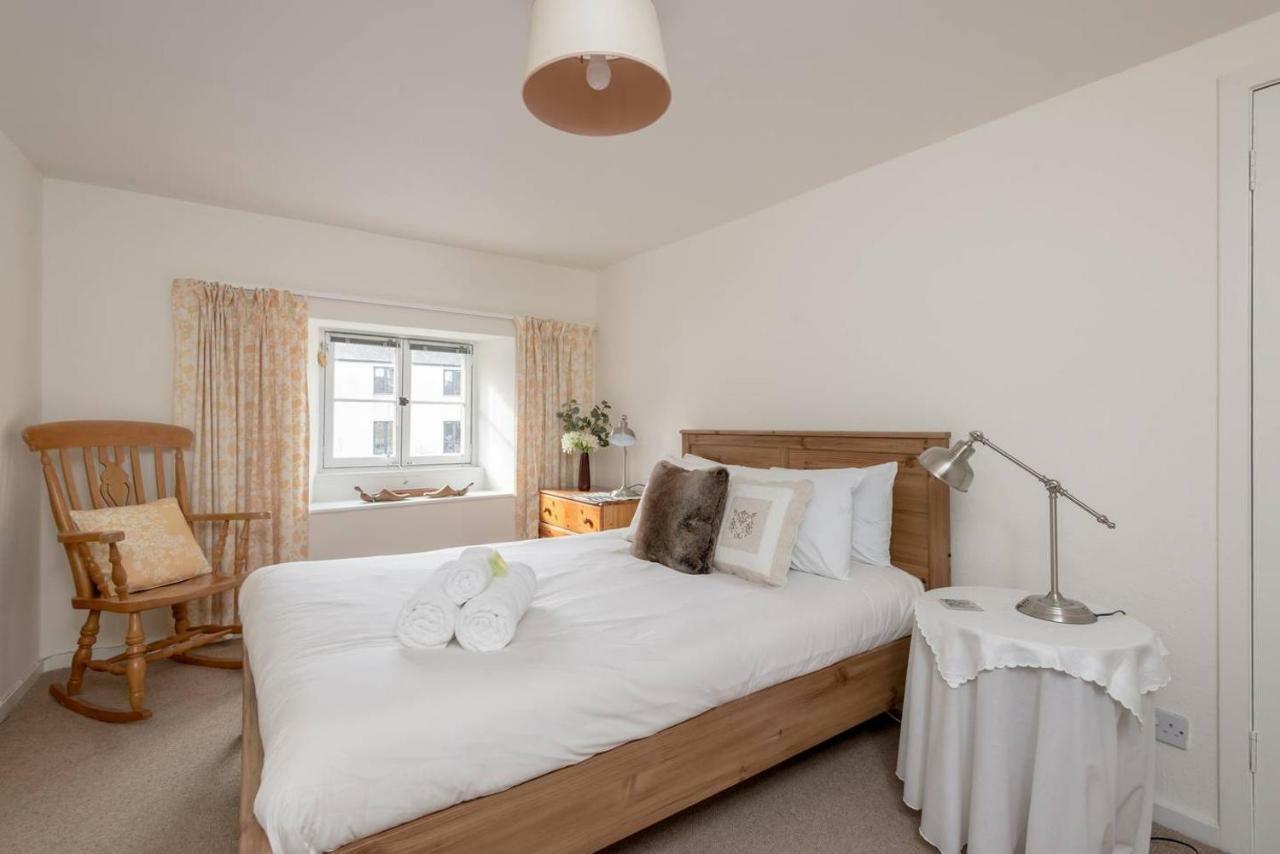 Appartamento Joivy Loft At The Brewery With Free Parking Edimburgo Esterno foto