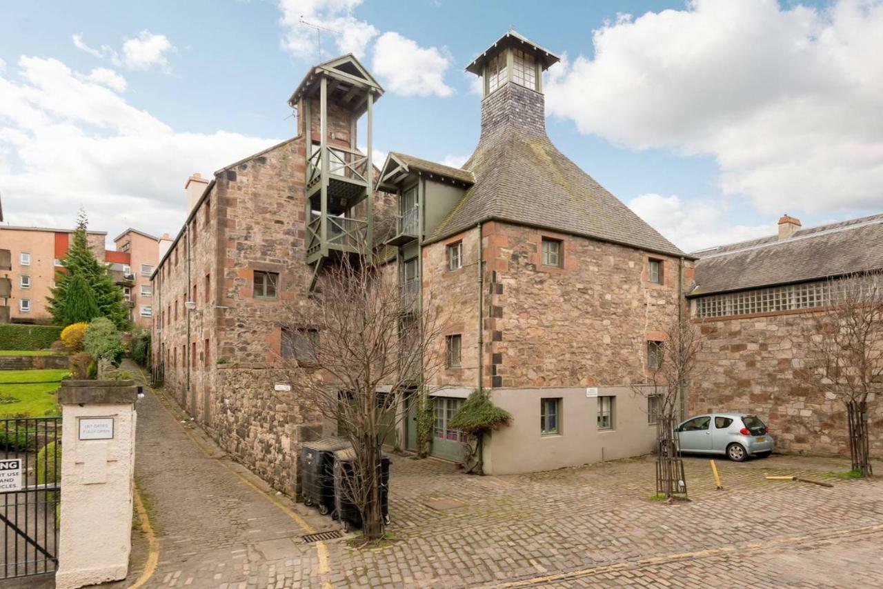 Appartamento Joivy Loft At The Brewery With Free Parking Edimburgo Esterno foto