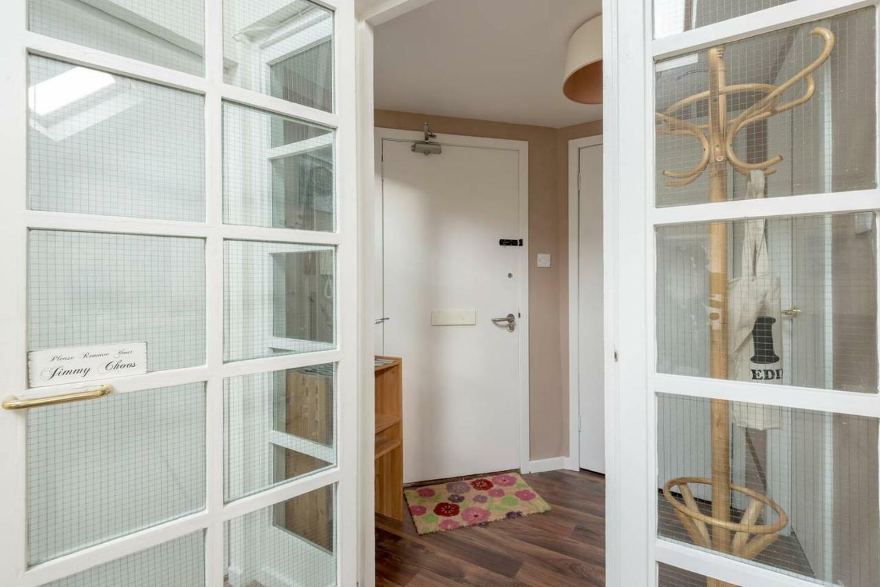 Appartamento Joivy Loft At The Brewery With Free Parking Edimburgo Esterno foto