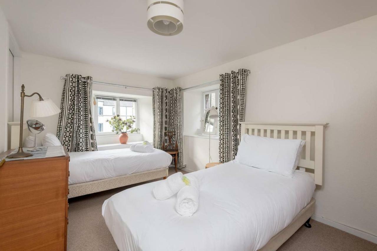 Appartamento Joivy Loft At The Brewery With Free Parking Edimburgo Esterno foto